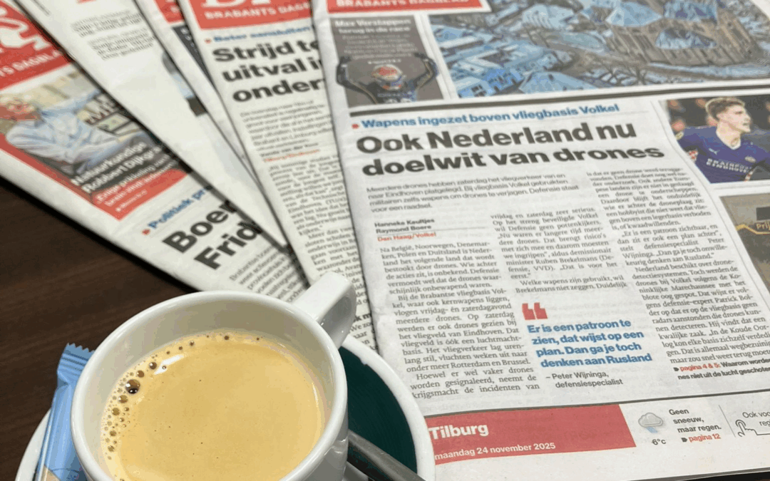 Gezellig de krant lezen Bij Buurthuis Broekhoven!